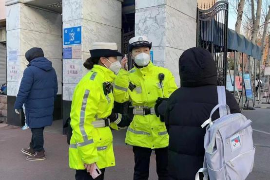 護航“研”考，濟南交警一直在路上！